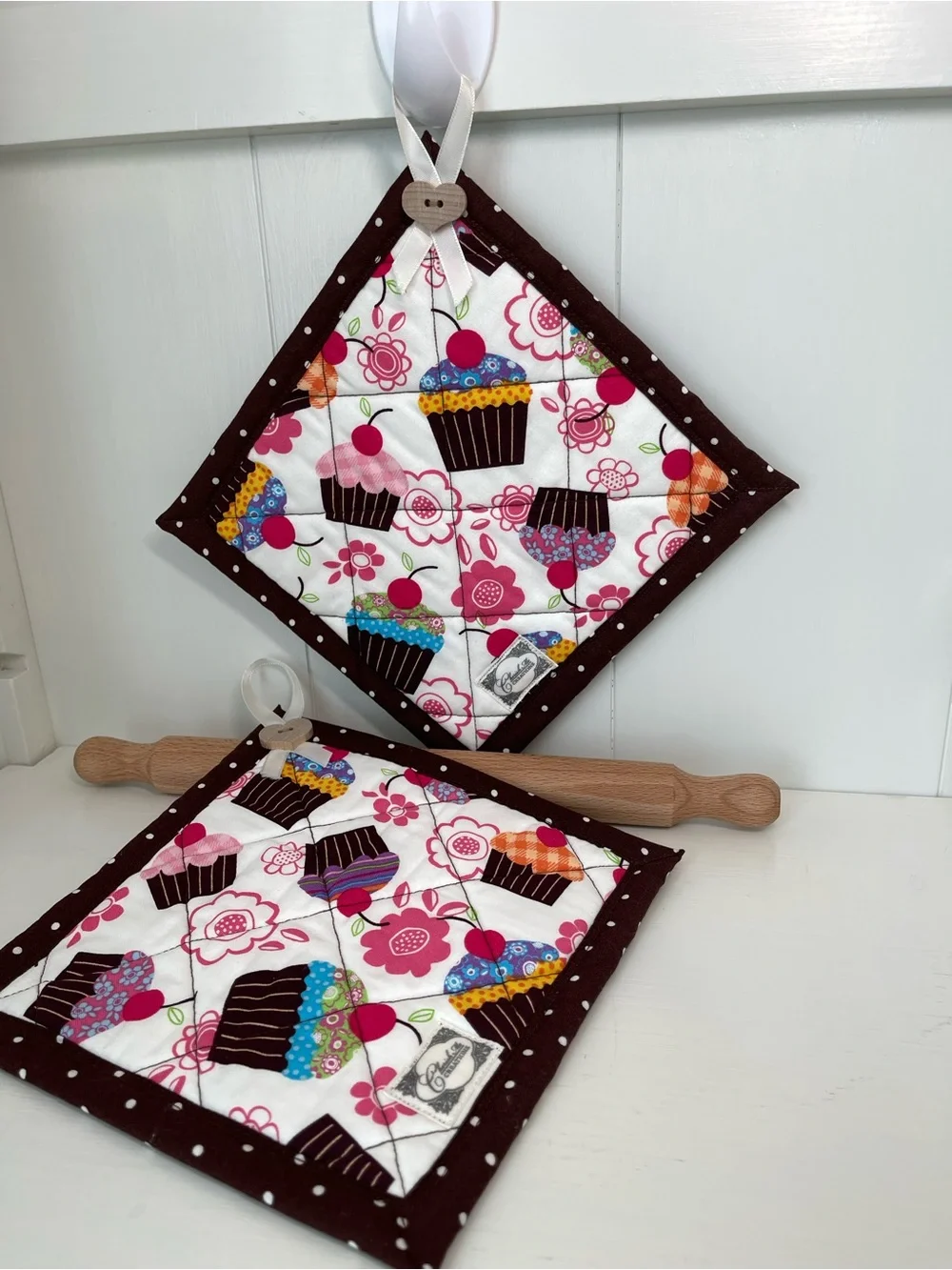 Quilted Cupcake Print Potholders - Brown Trim